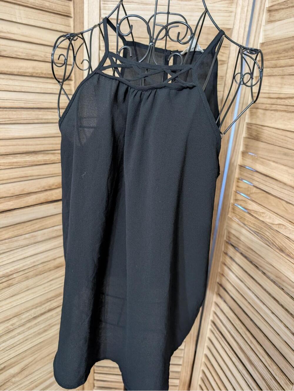Monteau Womens Sleeveless Top Sz L Solid Black Lattice Cut Neck Button Close
